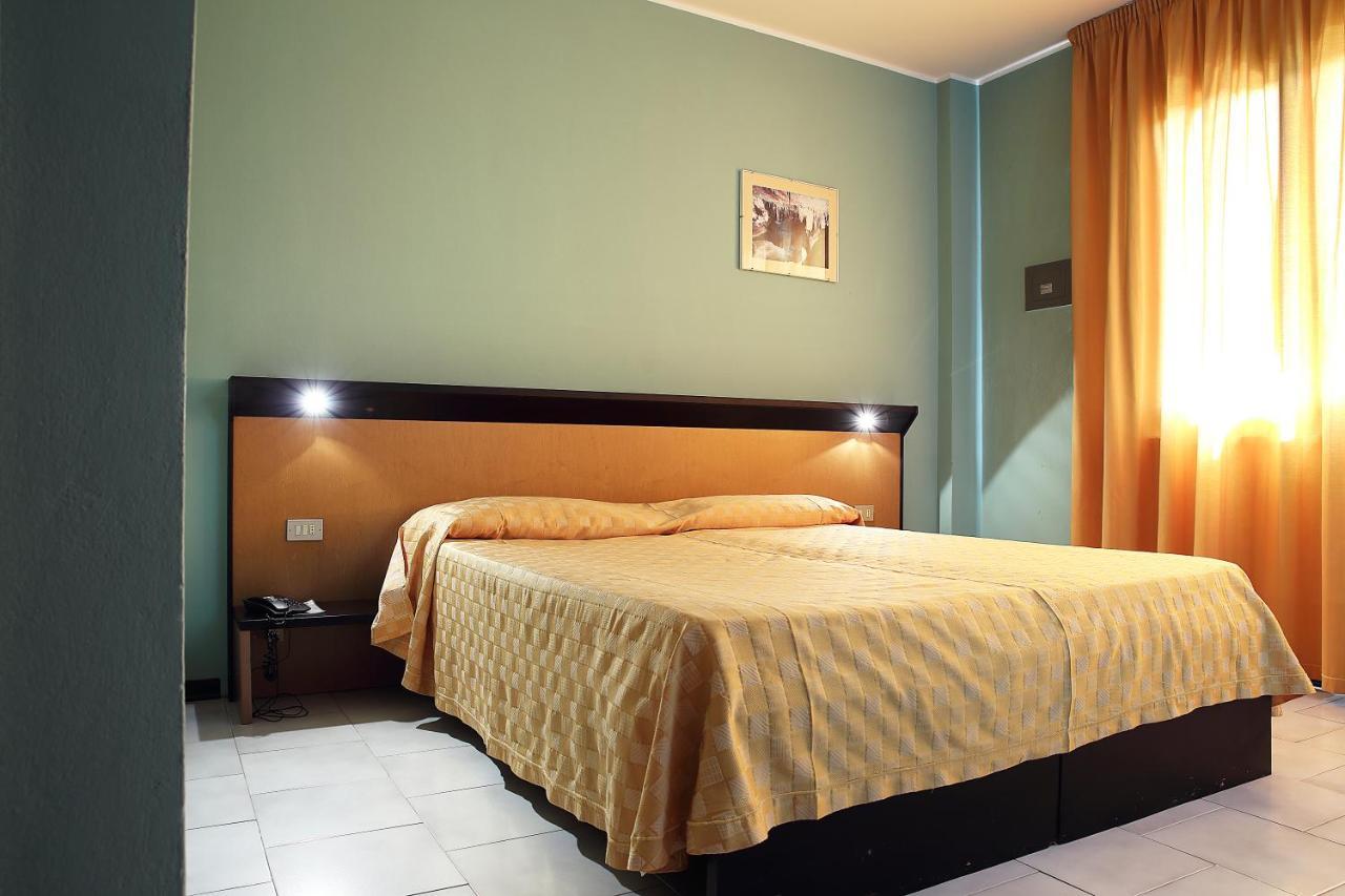 Green Sporting Club Hotel อาลเกโร ภายนอก รูปภาพ